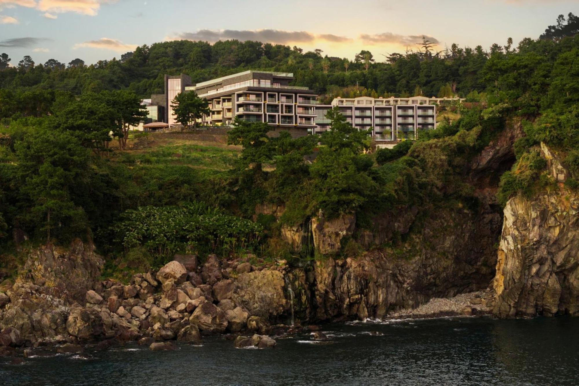 Jw Marriott Jeju Resort & Spa Seogwipo Exterior photo